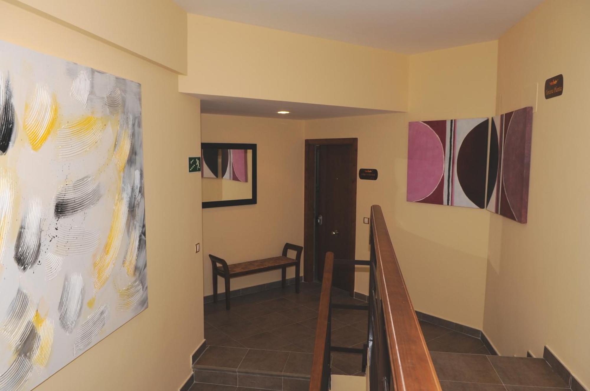 Edificio Reyes Apartment La Adrada Luaran gambar